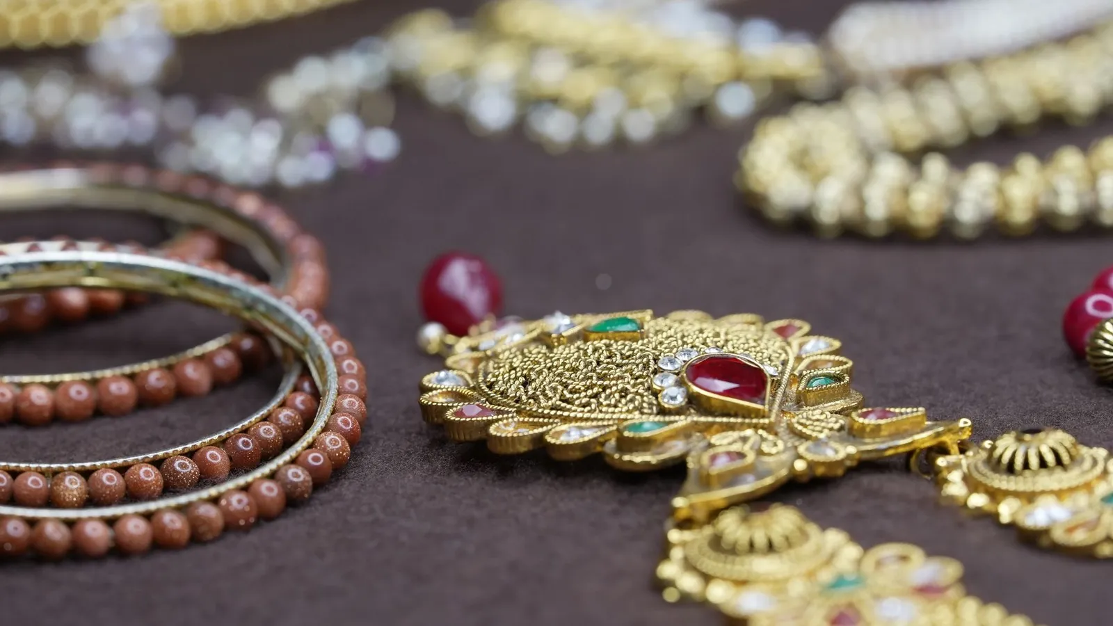 Ratna — Jewellery storefront theme